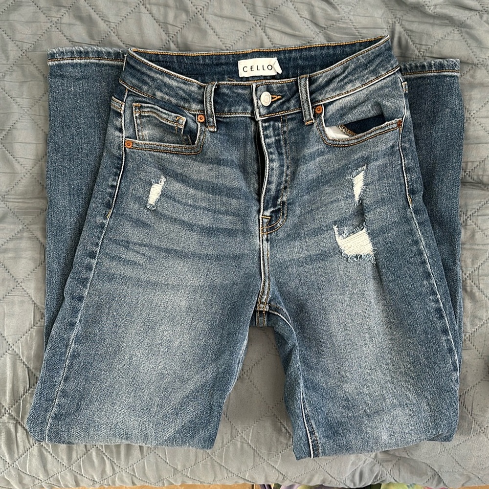 EUC Cello Distressed Skinny Jeans